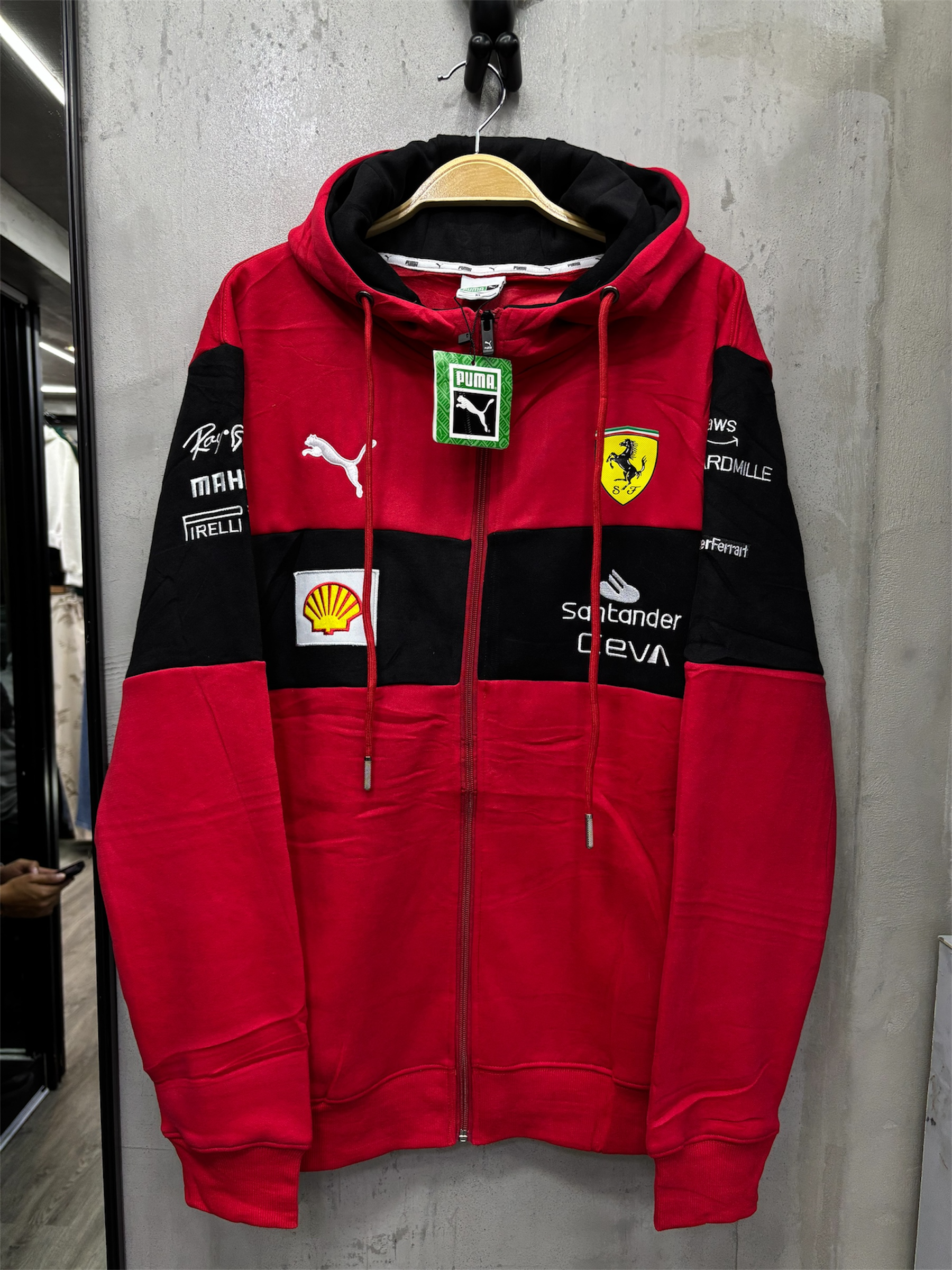 chaqueta ferrari/capota