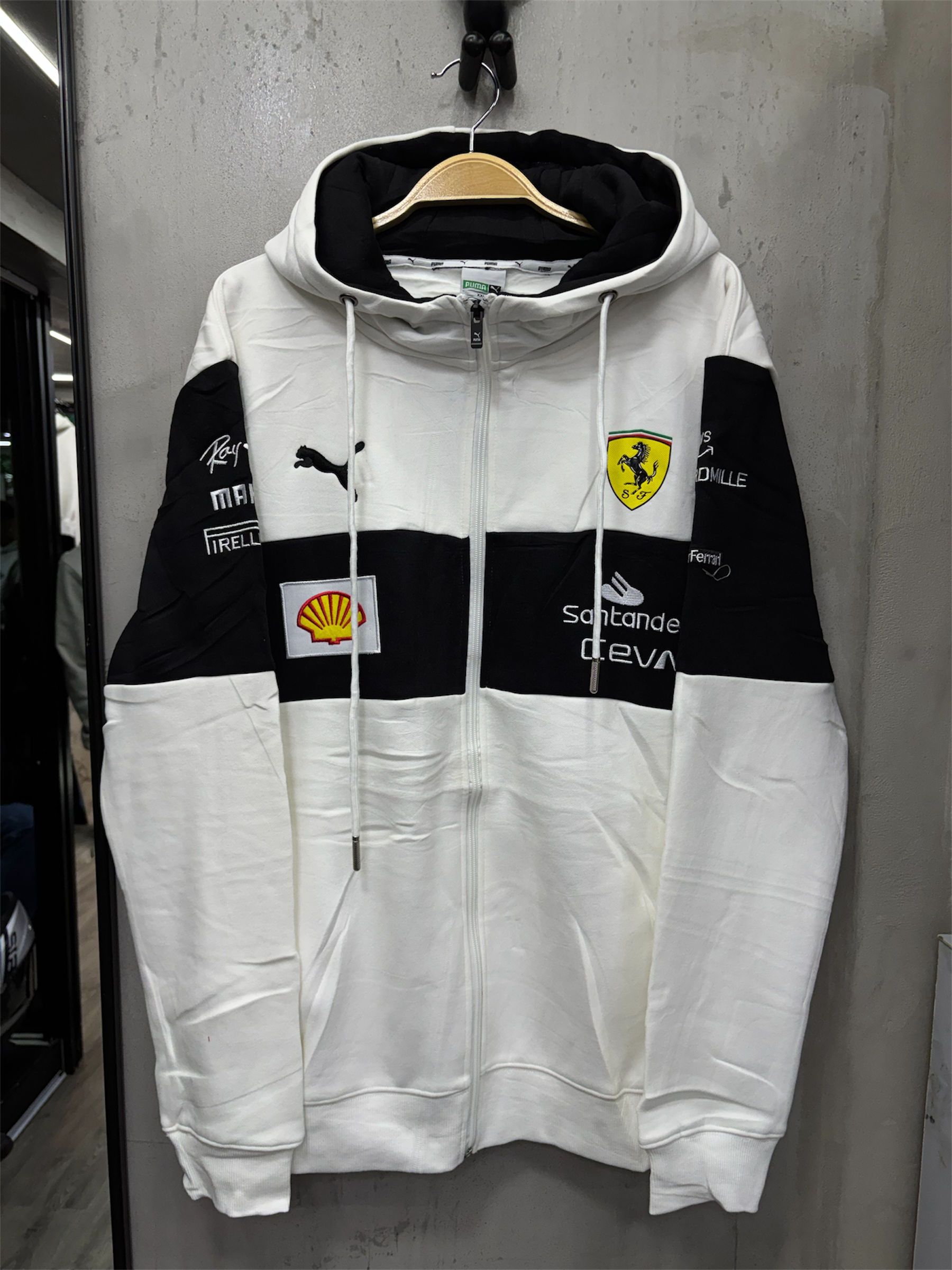 chaqueta ferrari/capota