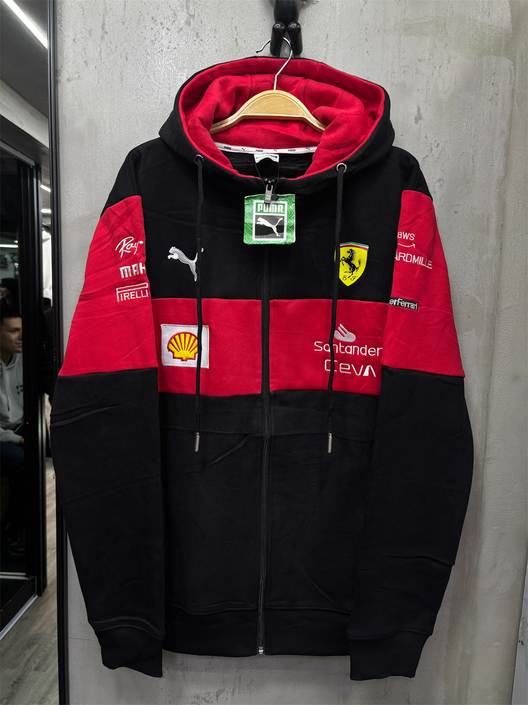 chaqueta ferrari/capota