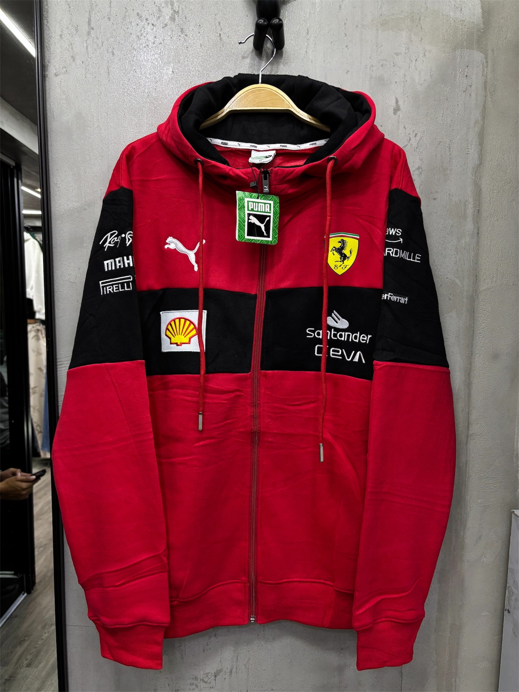 chaqueta ferrari/capota