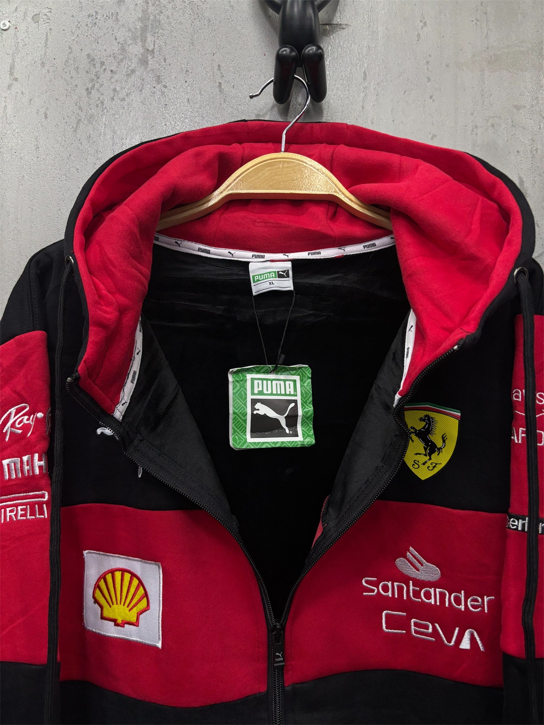 chaqueta ferrari/capota