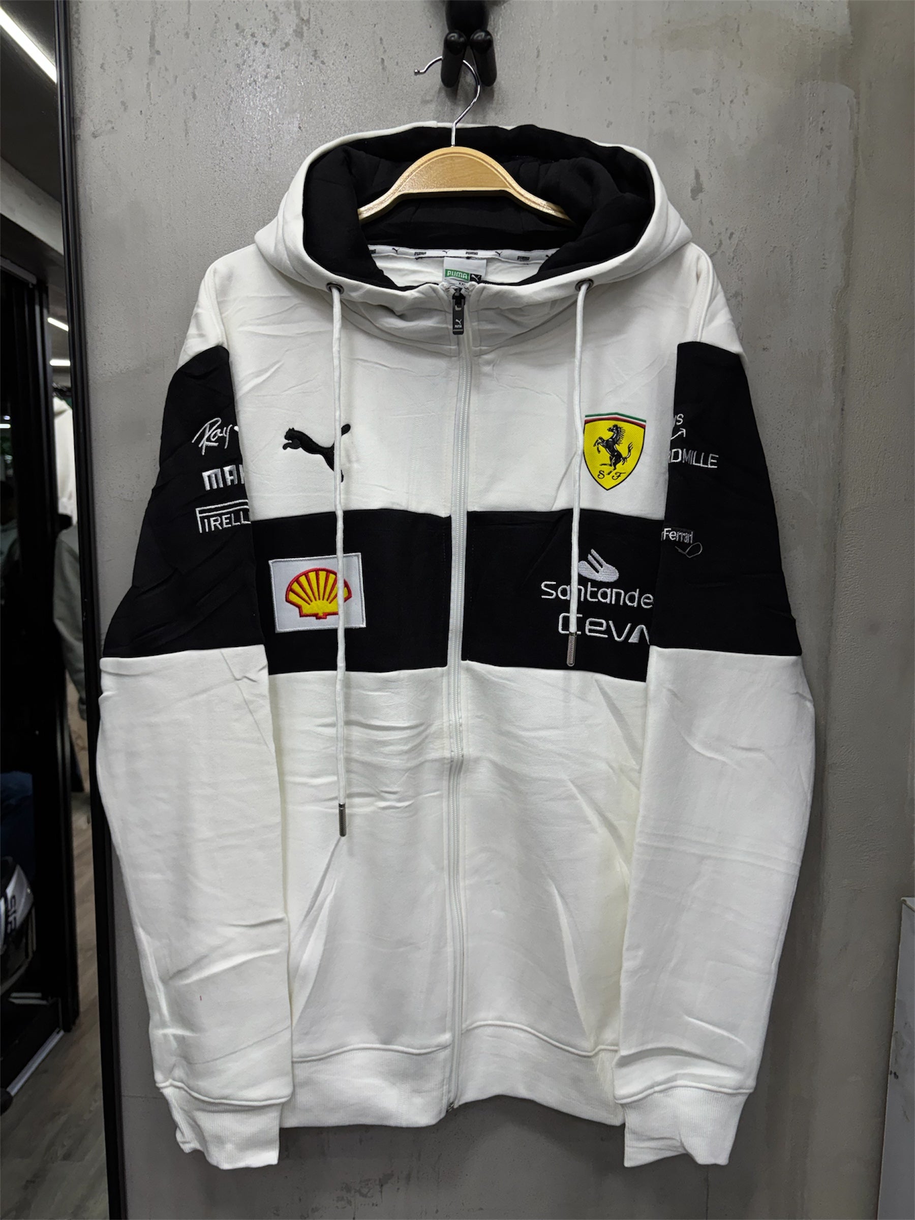 chaqueta ferrari/capota
