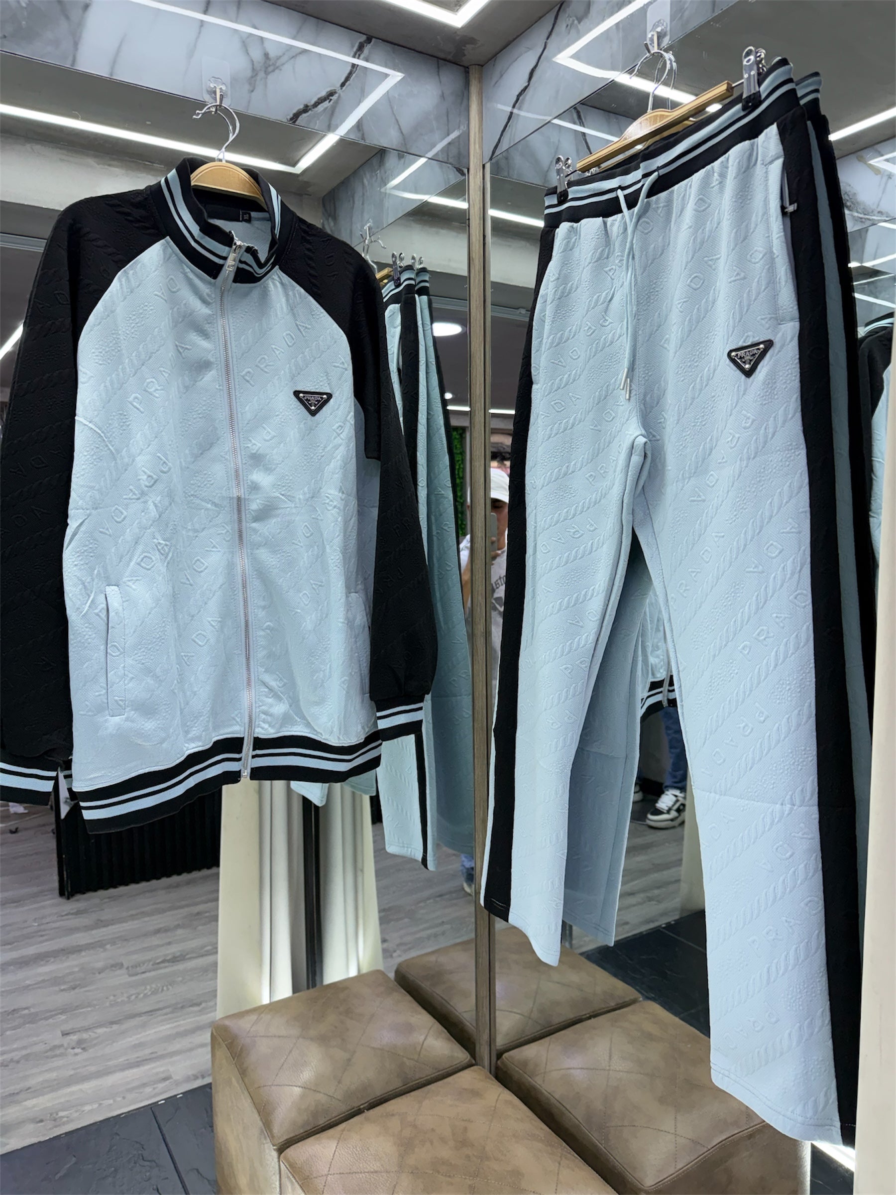 Sudadera Prada