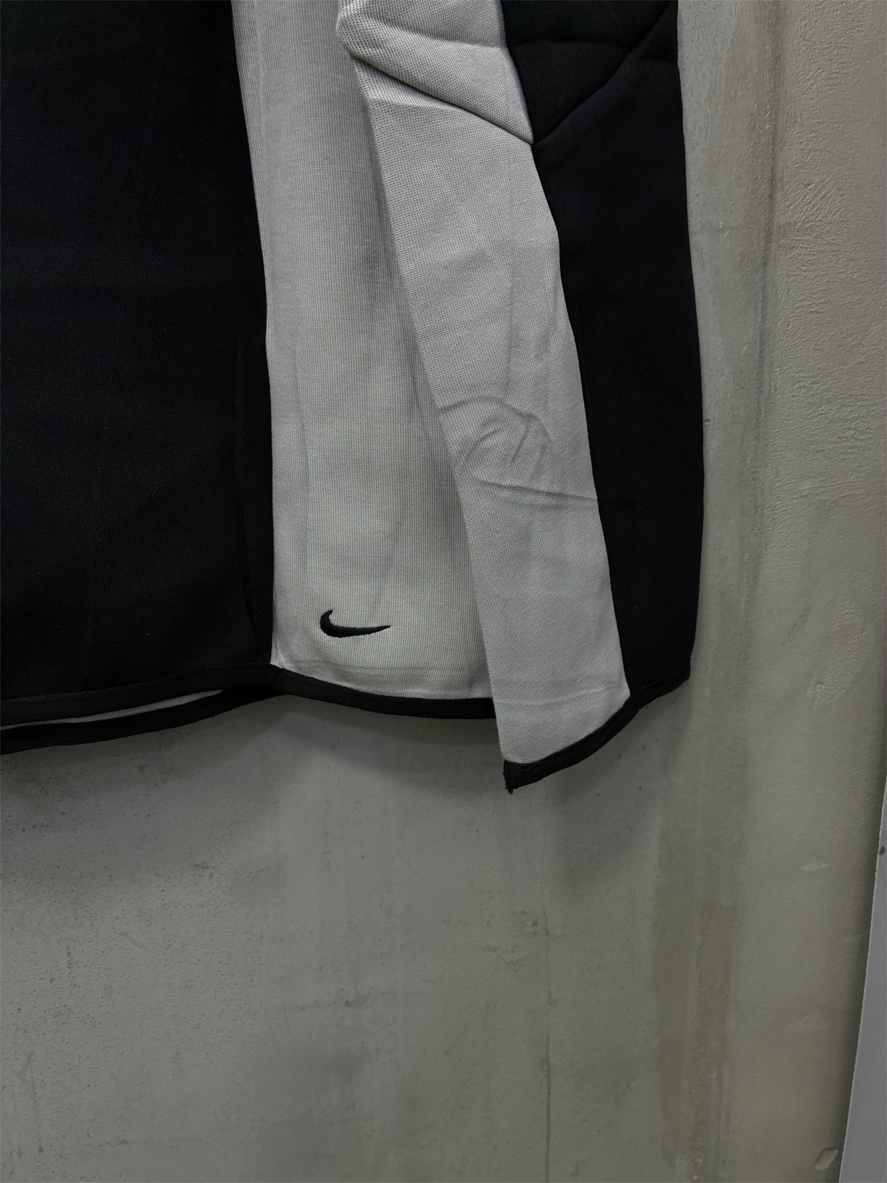 Nike Tech 2.0