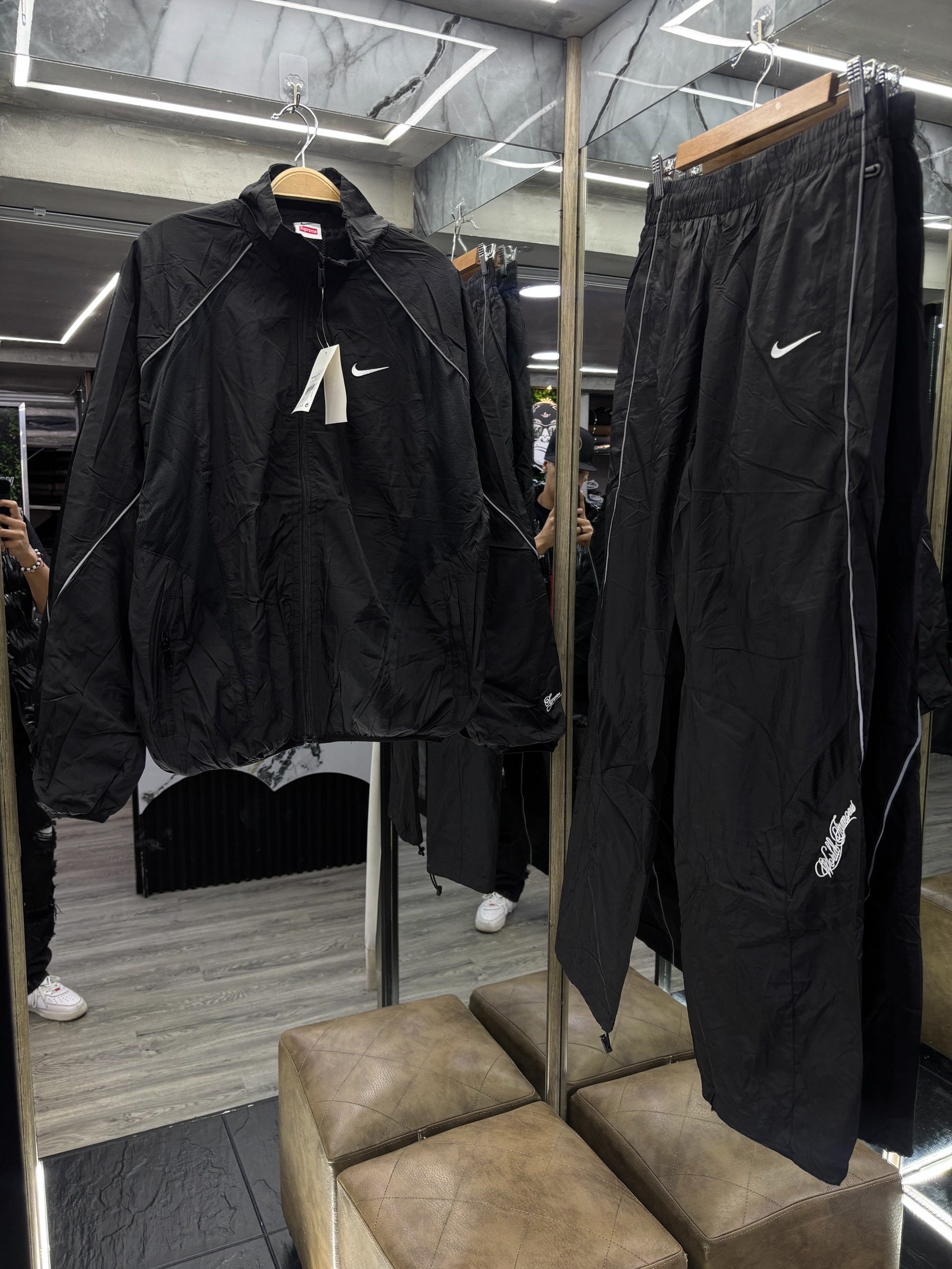 Sudadera Nike/Supreme