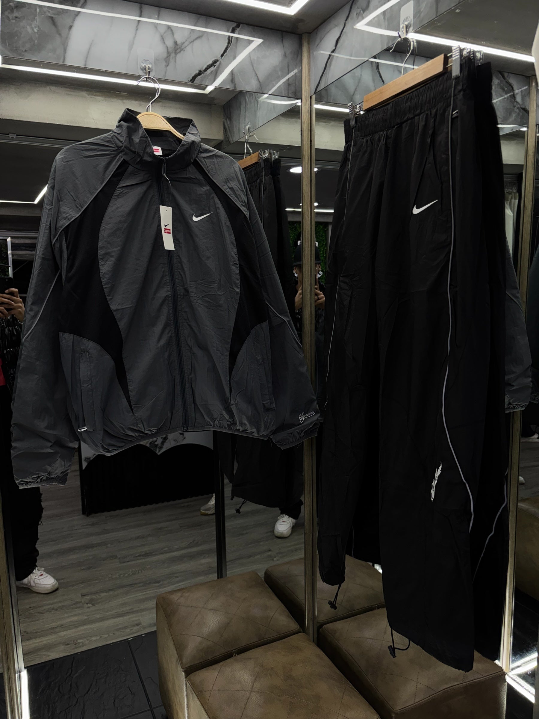Sudadera Nike/Supreme
