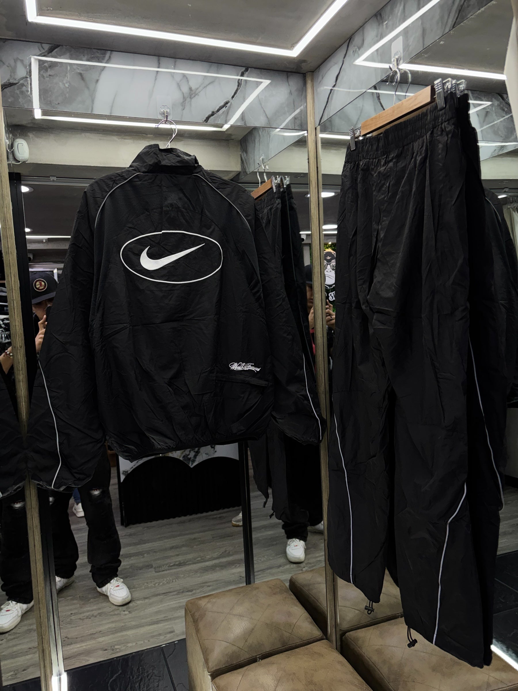 Sudadera Nike/Supreme